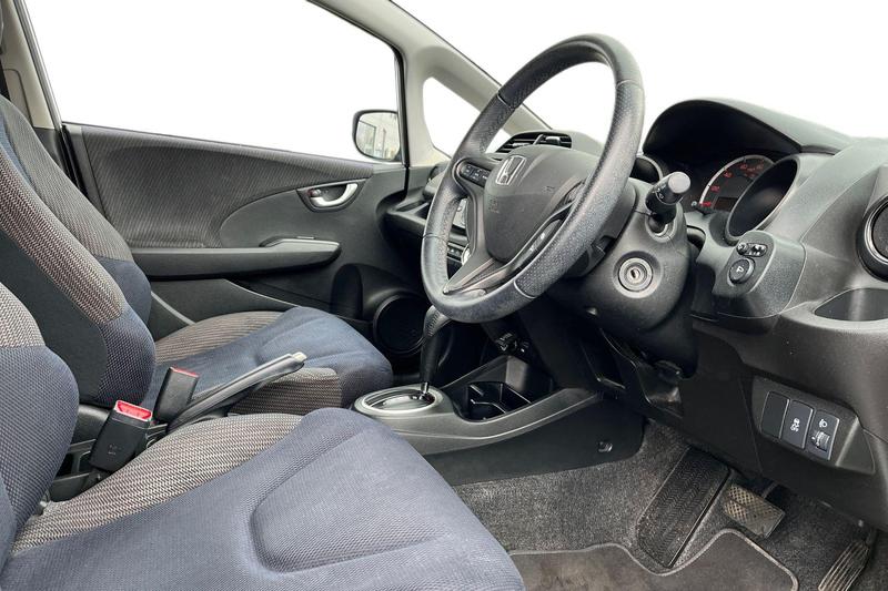 Used Honda Jazz 2015 for sale - 77679557: Photo 9