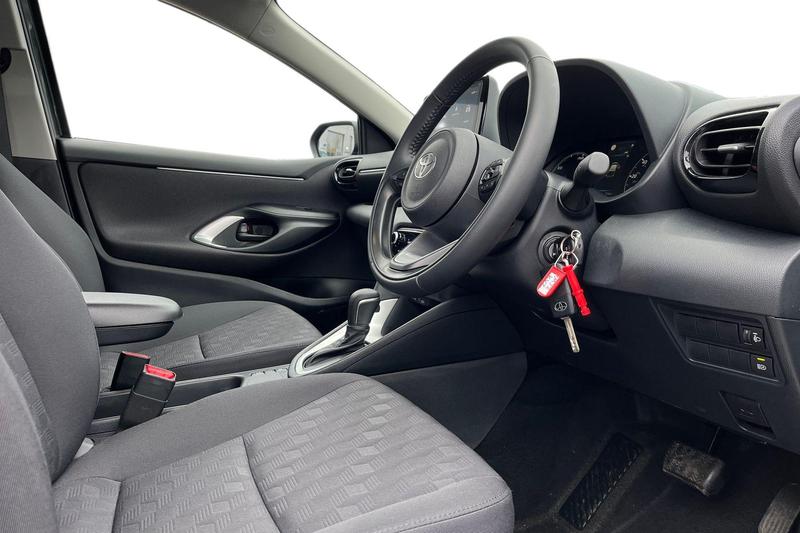 Used Toyota Yaris 2025 for sale - 77498019: Photo 9