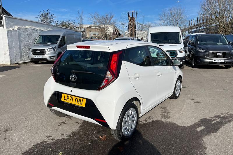 Used Toyota AYGO 2021 for sale - 77718583: Photo 35