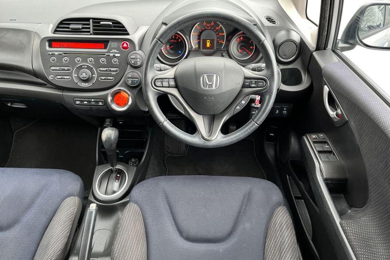 Used Honda Jazz 2015 for sale - 77878204: Photo 11