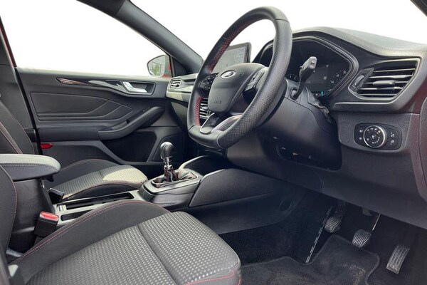Used Ford Focus 2023 for sale - 75412914: Photo 9