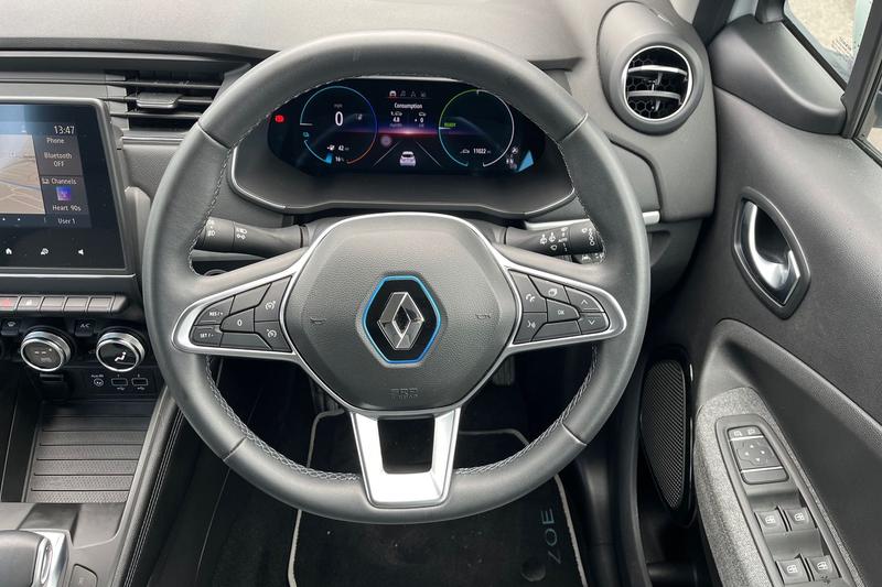 Used Renault Zoe 2021 for sale - 76480480: Photo 12
