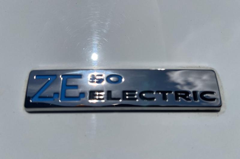 Used Renault Zoe 2021 for sale - 76480480: Photo 39