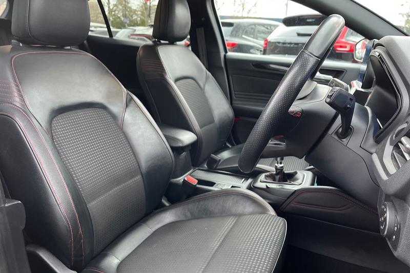 Used Ford Focus 2021 for sale - 76862383: Photo 17