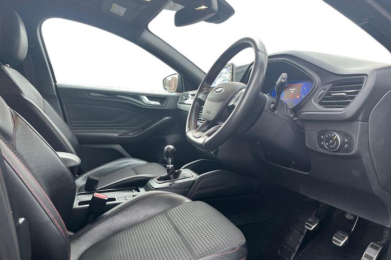 Used Ford Focus 2021 for sale - 76862383: Photo 9