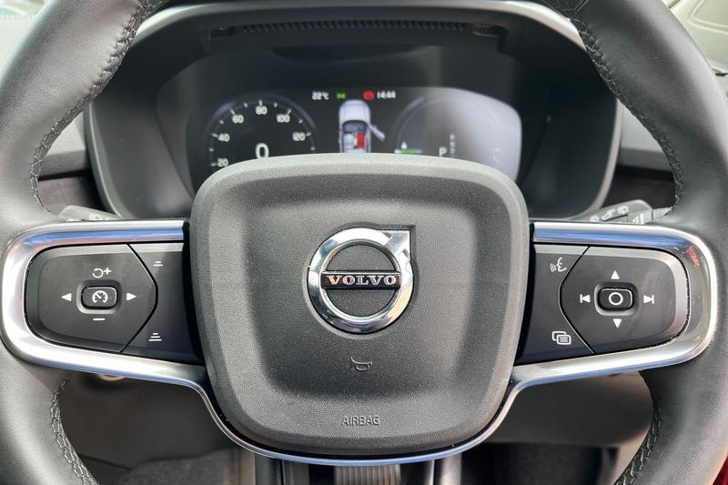 Used Volvo XC40 2023 for sale - 76114624: Photo 12