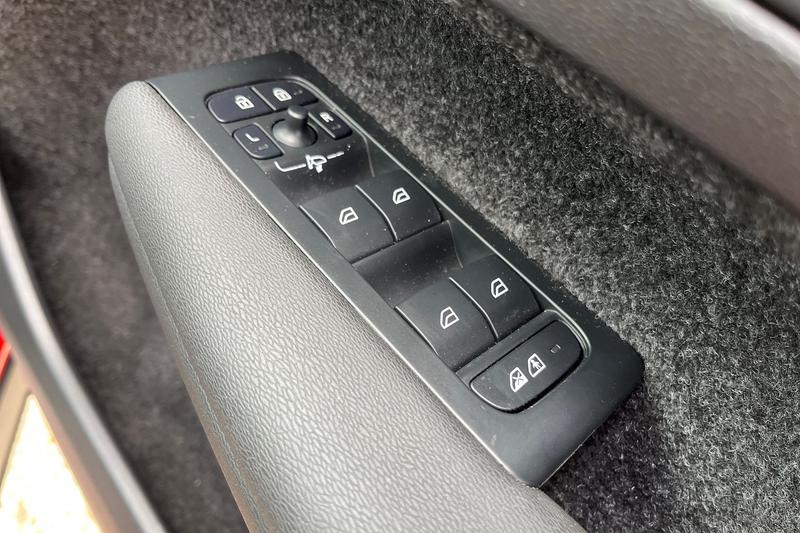 Used Volvo XC40 2023 for sale - 76114624: Photo 16