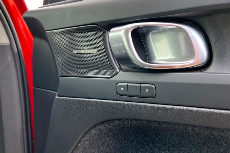 Used Volvo XC40 2023 for sale - 76114624: Photo 29