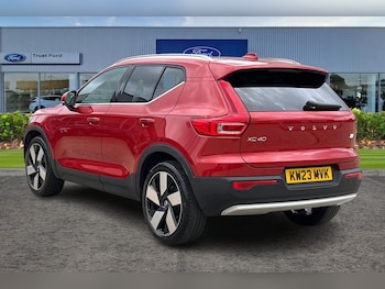 Used Volvo XC40 2023 for sale - 76114624: Photo 2