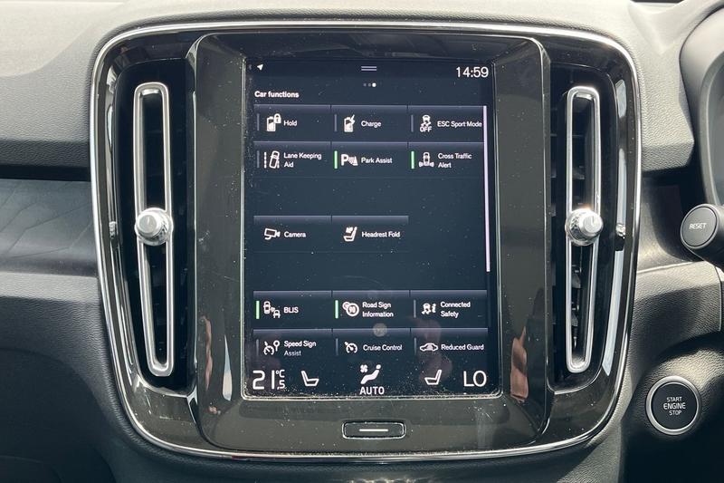 Used Volvo XC40 2023 for sale - 76114624: Photo 33