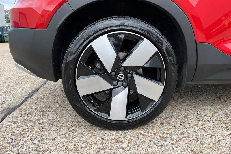 Used Volvo XC40 2023 for sale - 76114624: Photo 8