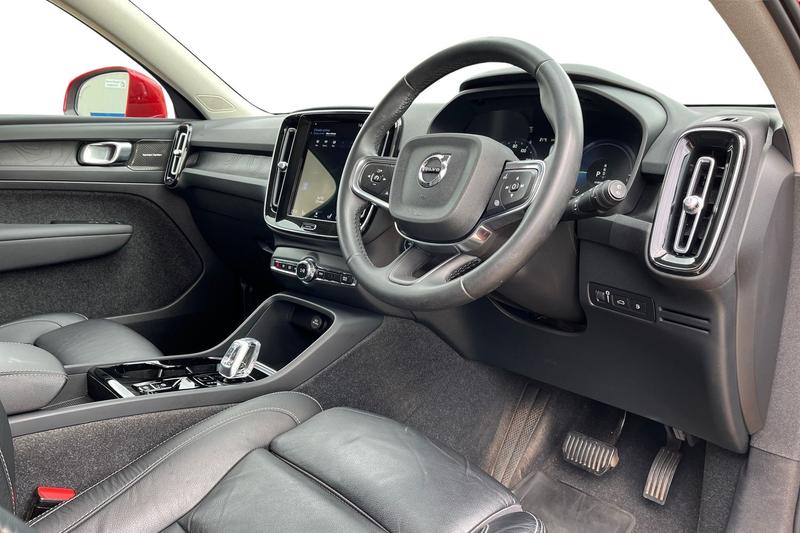 Used Volvo XC40 2023 for sale - 76114624: Photo 9