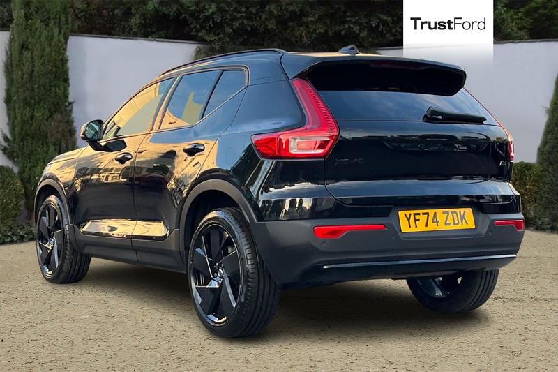 Used Volvo XC40 2024 for sale - 76114622: Photo 2