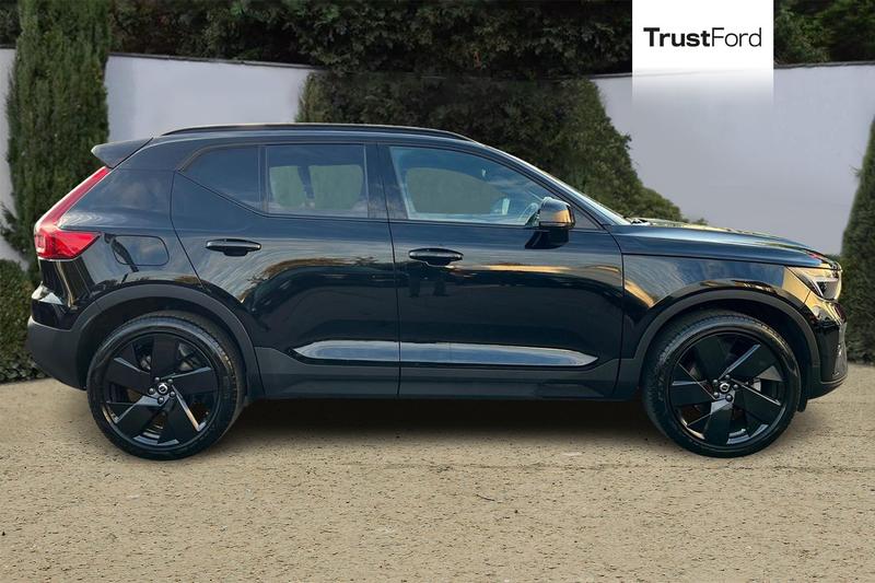 Used Volvo XC40 2024 for sale - 76114622: Photo 3
