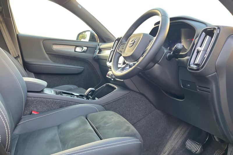 Used Volvo XC40 2024 for sale - 76114622: Photo 9