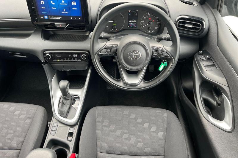 Used Toyota Yaris 2024 for sale - 76154205: Photo 11