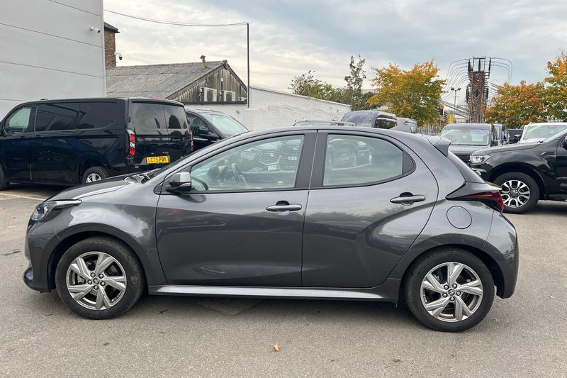 Used Toyota Yaris 2024 for sale - 76154205: Photo 32