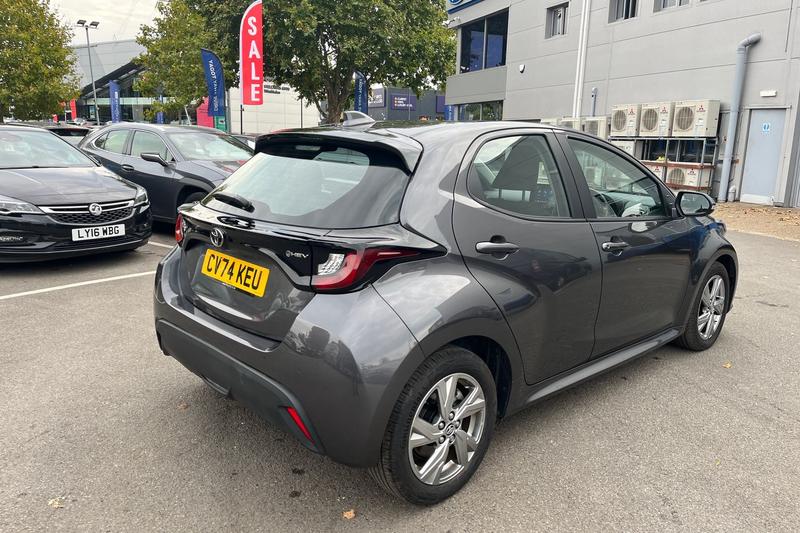 Used Toyota Yaris 2024 for sale - 76154205: Photo 35