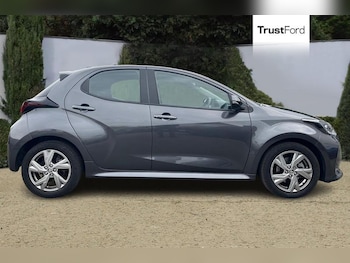 Used Toyota Yaris 2024 for sale - 76154205: Photo