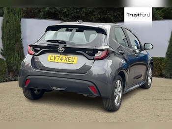 Used Toyota Yaris 2024 for sale - 76154205: Photo
