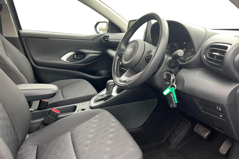 Used Toyota Yaris 2024 for sale - 76154205: Photo 9