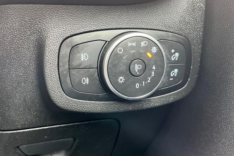 Used Ford Fiesta 2018 for sale - 77718582: Photo 31