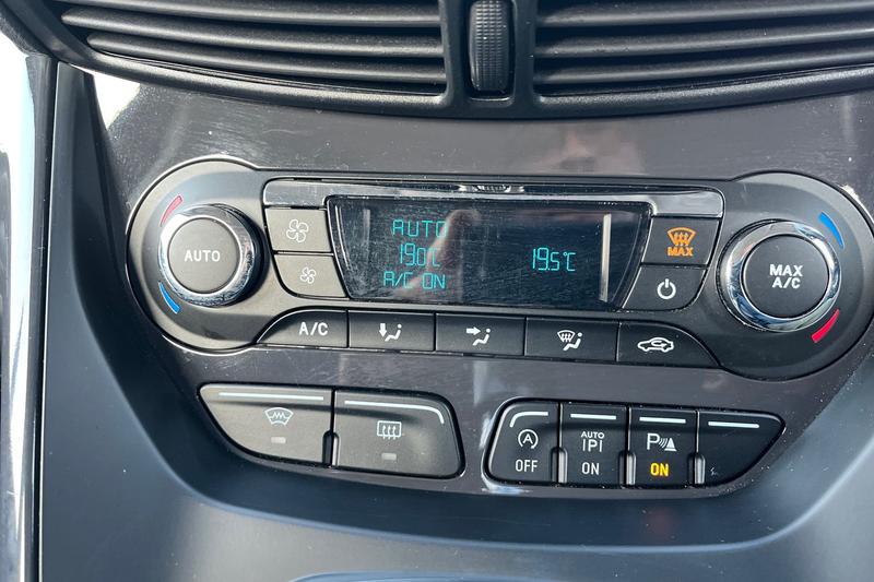 Used Ford Kuga 2016 for sale - 77755009: Photo 28