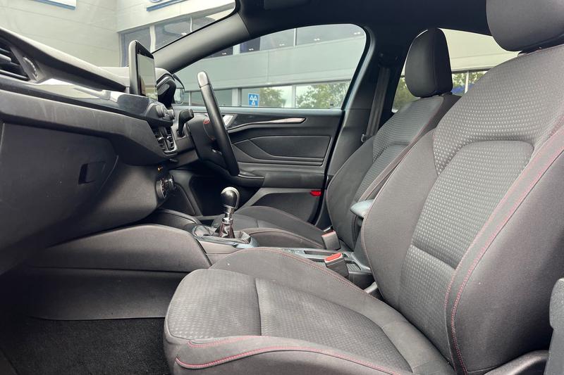 Used Ford Focus 2019 for sale - 76131286: Photo 19