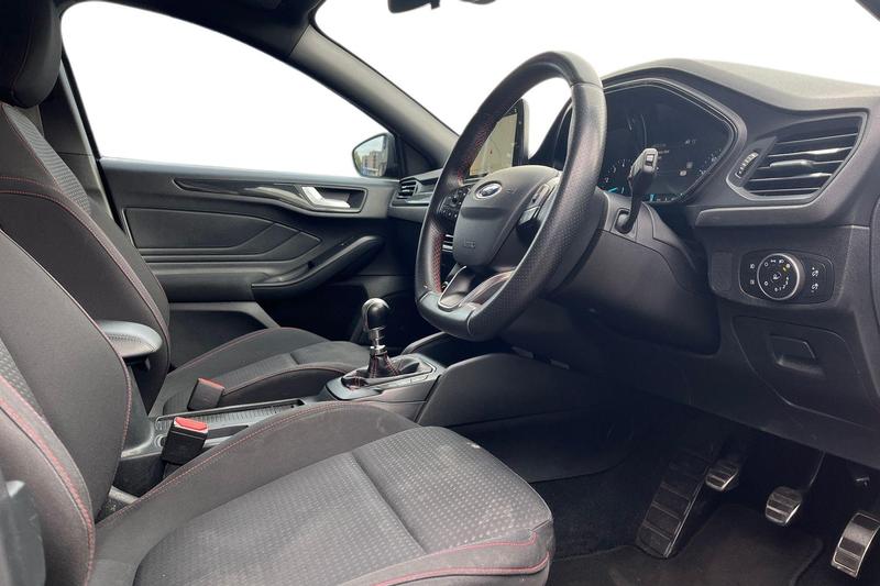 Used Ford Focus 2019 for sale - 76131286: Photo 9