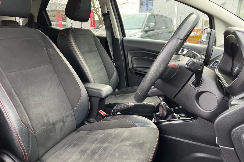 Used Ford Ecosport for sale - 77176427: Photo 17