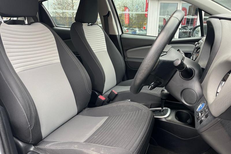 Used Toyota Yaris 2020 for sale - 76653451: Photo 17