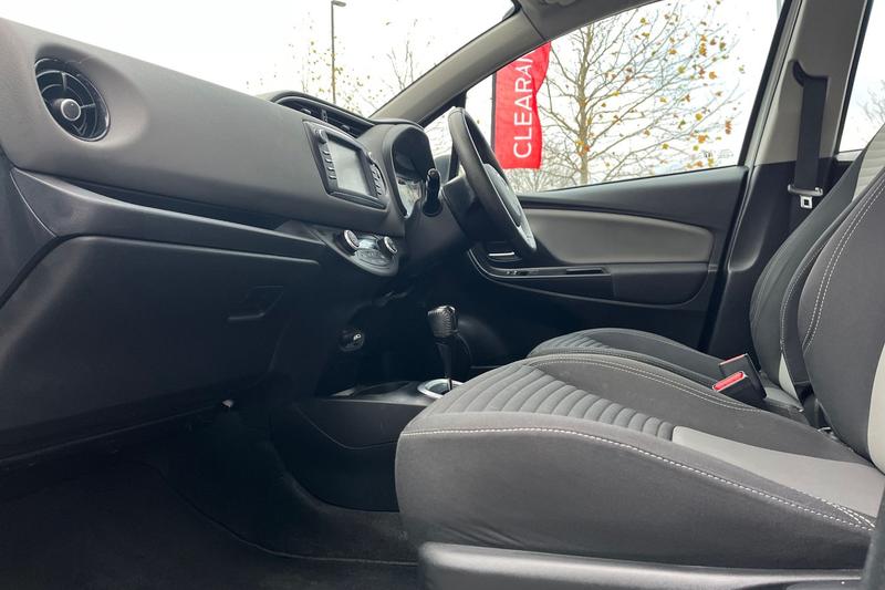 Used Toyota Yaris 2020 for sale - 76653451: Photo 18