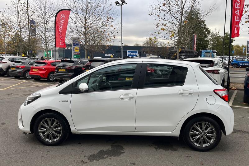 Used Toyota Yaris 2020 for sale - 76653451: Photo 32