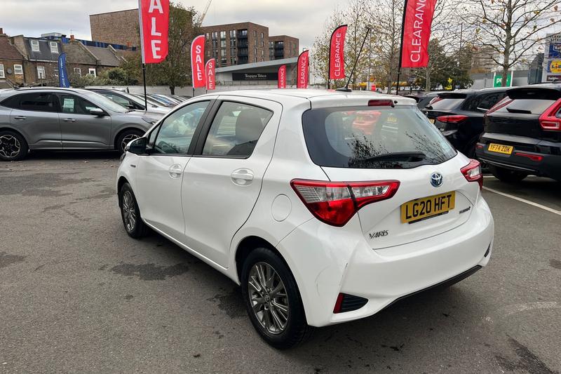Used Toyota Yaris 2020 for sale - 76653451: Photo 33