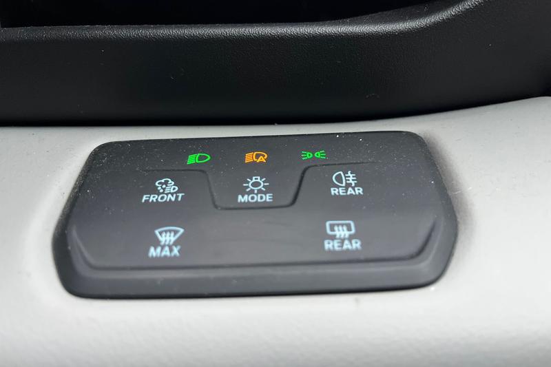 Used Ford Explorer 2024 for sale - 77367678: Photo 31