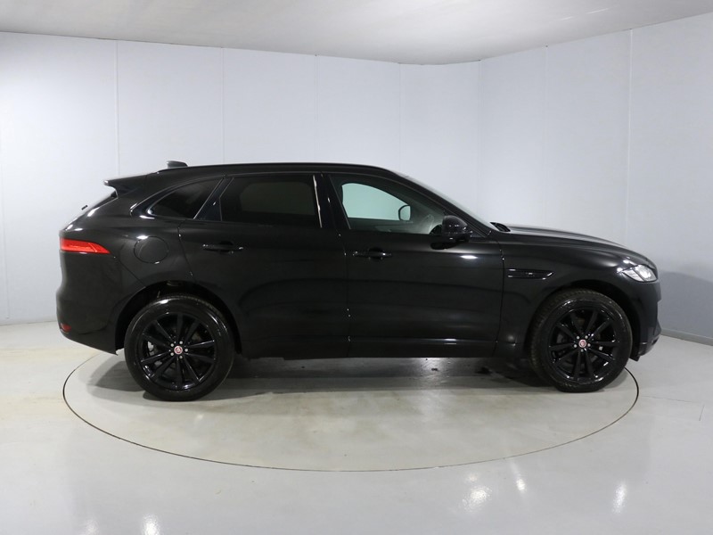 Used Jaguar F-Pace 2021 for sale - 76981970: Photo 3
