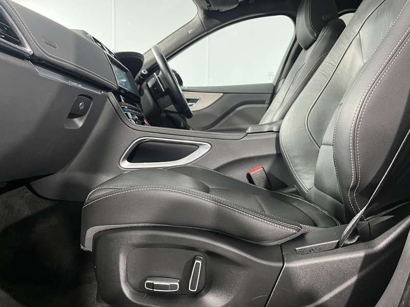 Used Jaguar F-Pace 2021 for sale - 76981970: Photo 35