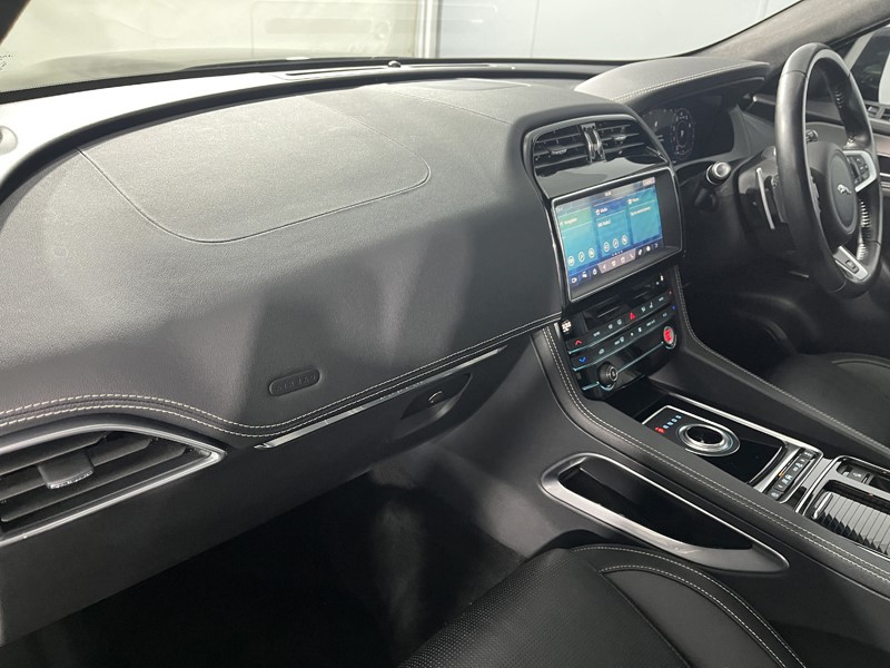 Used Jaguar F-Pace 2021 for sale - 76981970: Photo 7