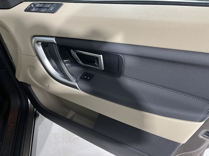 Used Land Rover Discovery Sport 2017 for sale - 77054746: Photo 20