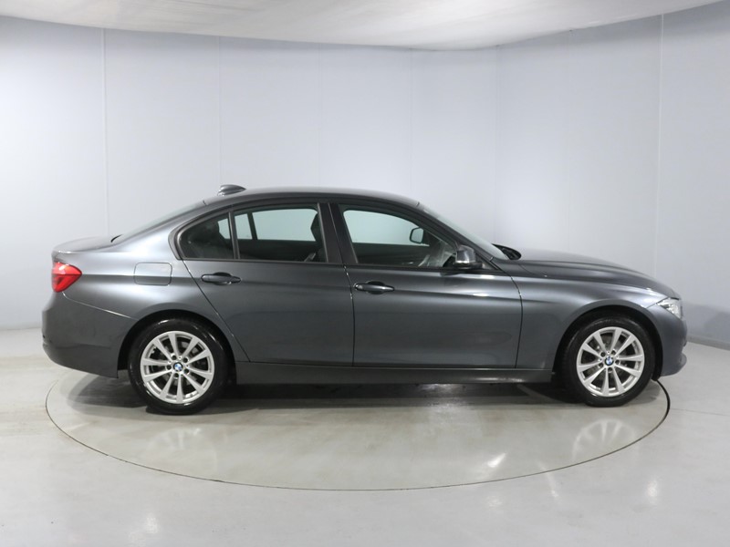 Used BMW 3 Series 2018 for sale - 77406442: Photo 3
