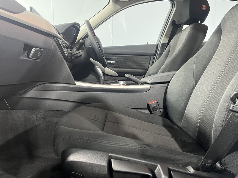 Used BMW 3 Series 2018 for sale - 77406442: Photo 35