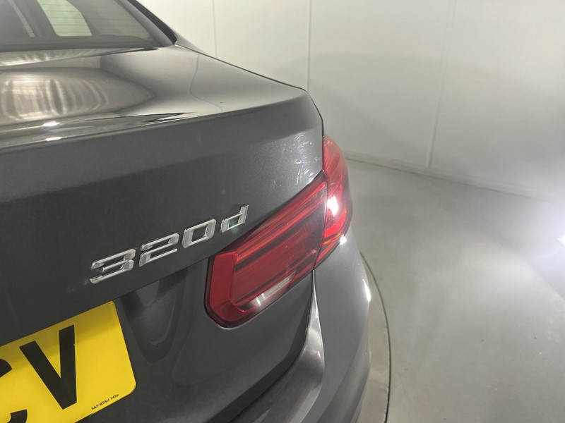 Used BMW 3 Series 2018 for sale - 77406442: Photo 42