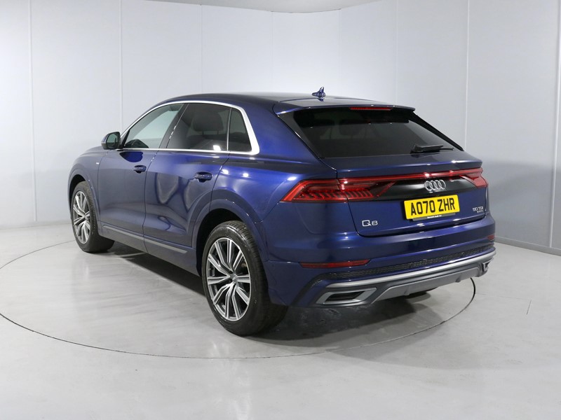 Used Audi Q8 2020 for sale - 76981752: Photo 2