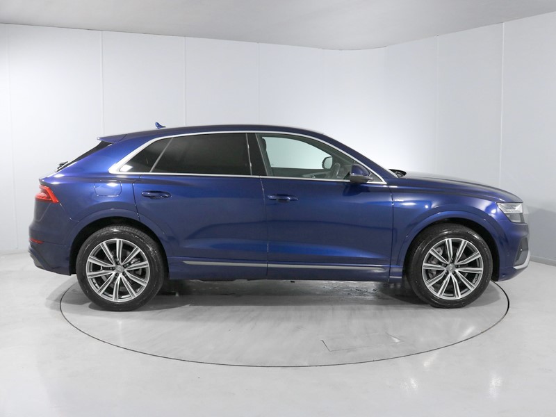 Used Audi Q8 2020 for sale - 76981752: Photo 3