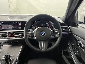 Used BMW 3 Series 2019 for sale - 77207078: Photo