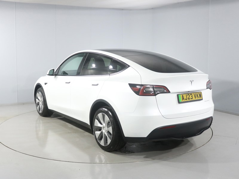Used Tesla Model Y 2023 for sale - 76981685: Photo 2