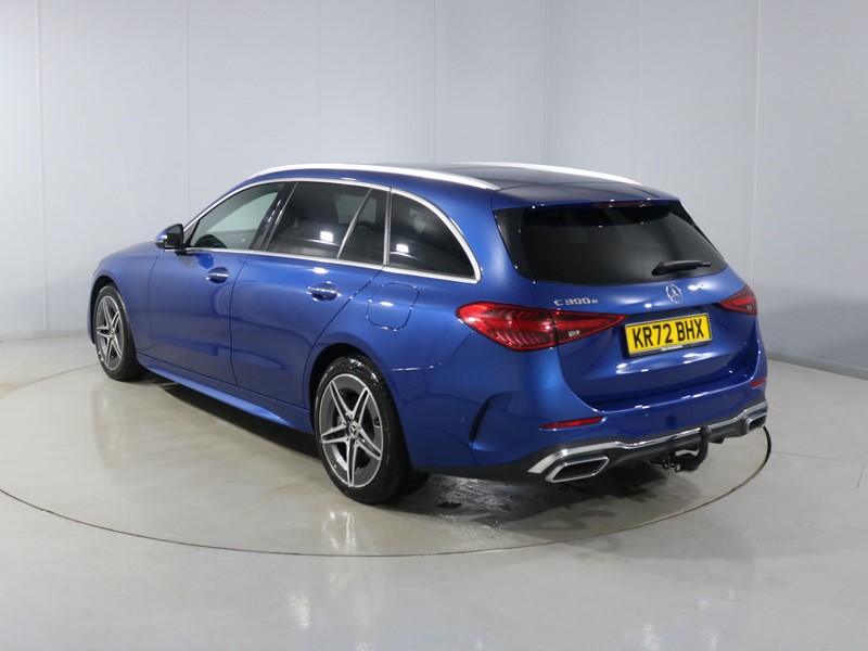 Used Mercedes-Benz C Class 2023 for sale - 76982139: Photo 2