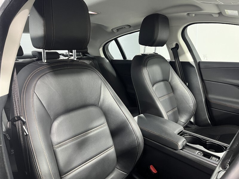 Used Jaguar XE 2017 for sale - 77789145: Photo 10