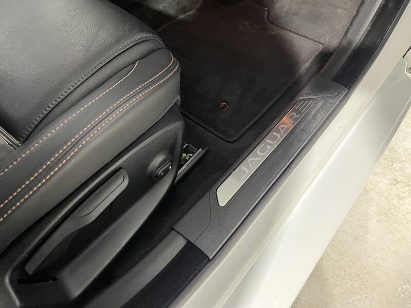 Used Jaguar XE 2017 for sale - 77789145: Photo 18