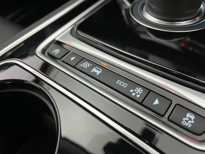 Used Jaguar XE 2017 for sale - 77789145: Photo 30